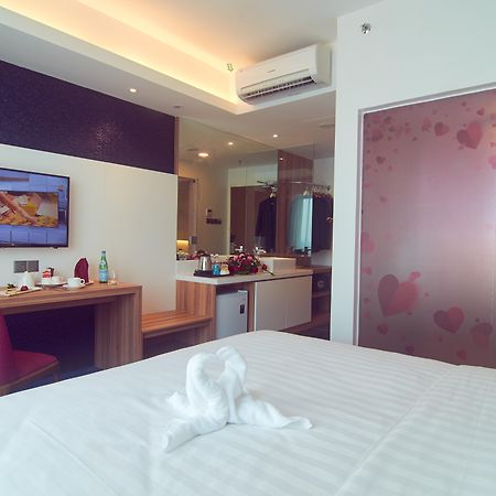 Amerin Hotel Johor Bahru Extérieur photo