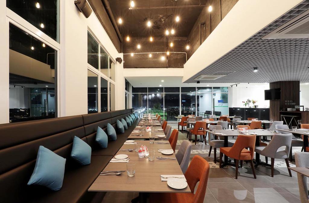 Amerin Hotel Johor Bahru Extérieur photo