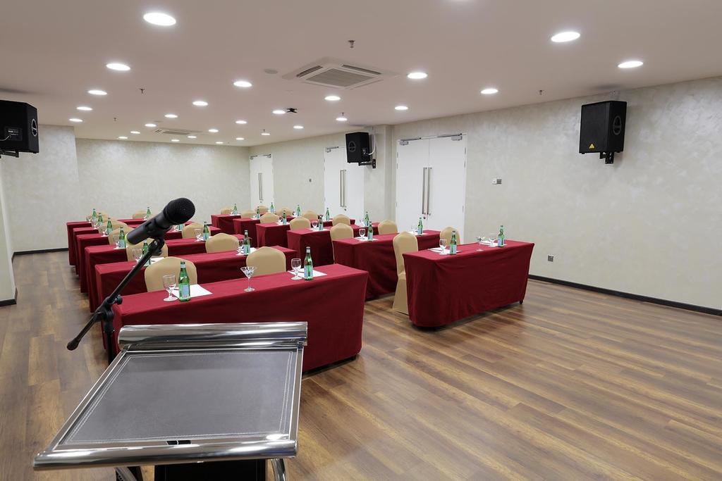 Amerin Hotel Johor Bahru Extérieur photo