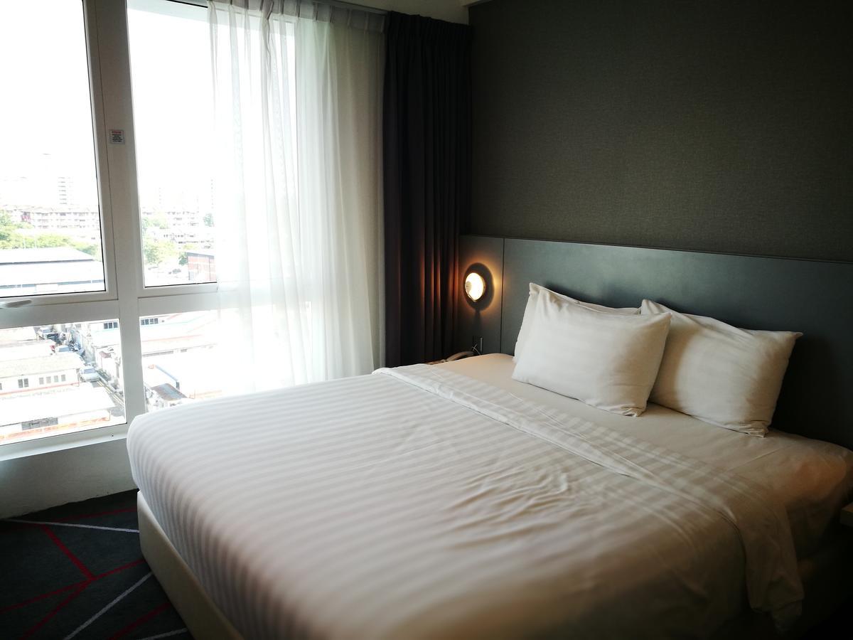 Amerin Hotel Johor Bahru Extérieur photo