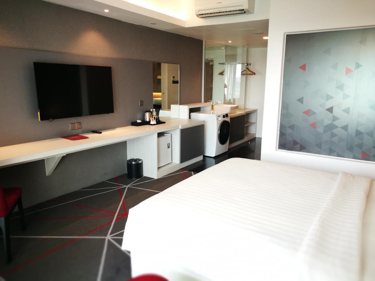 Amerin Hotel Johor Bahru Extérieur photo
